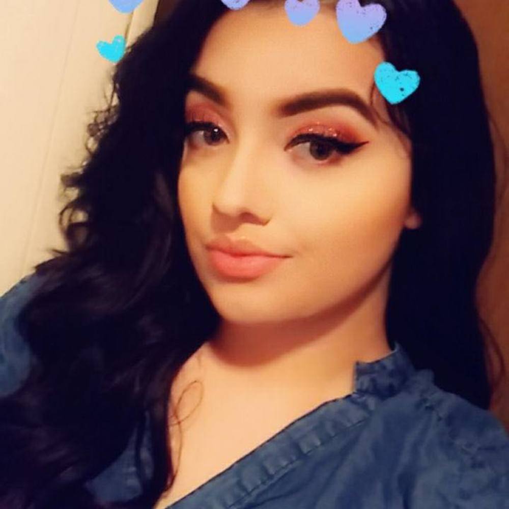 Meet your Posher, Alejandra
